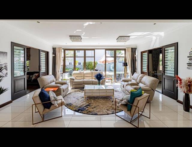 5 BEDROOM HOUSE FOR SALE IN WOODMEAD